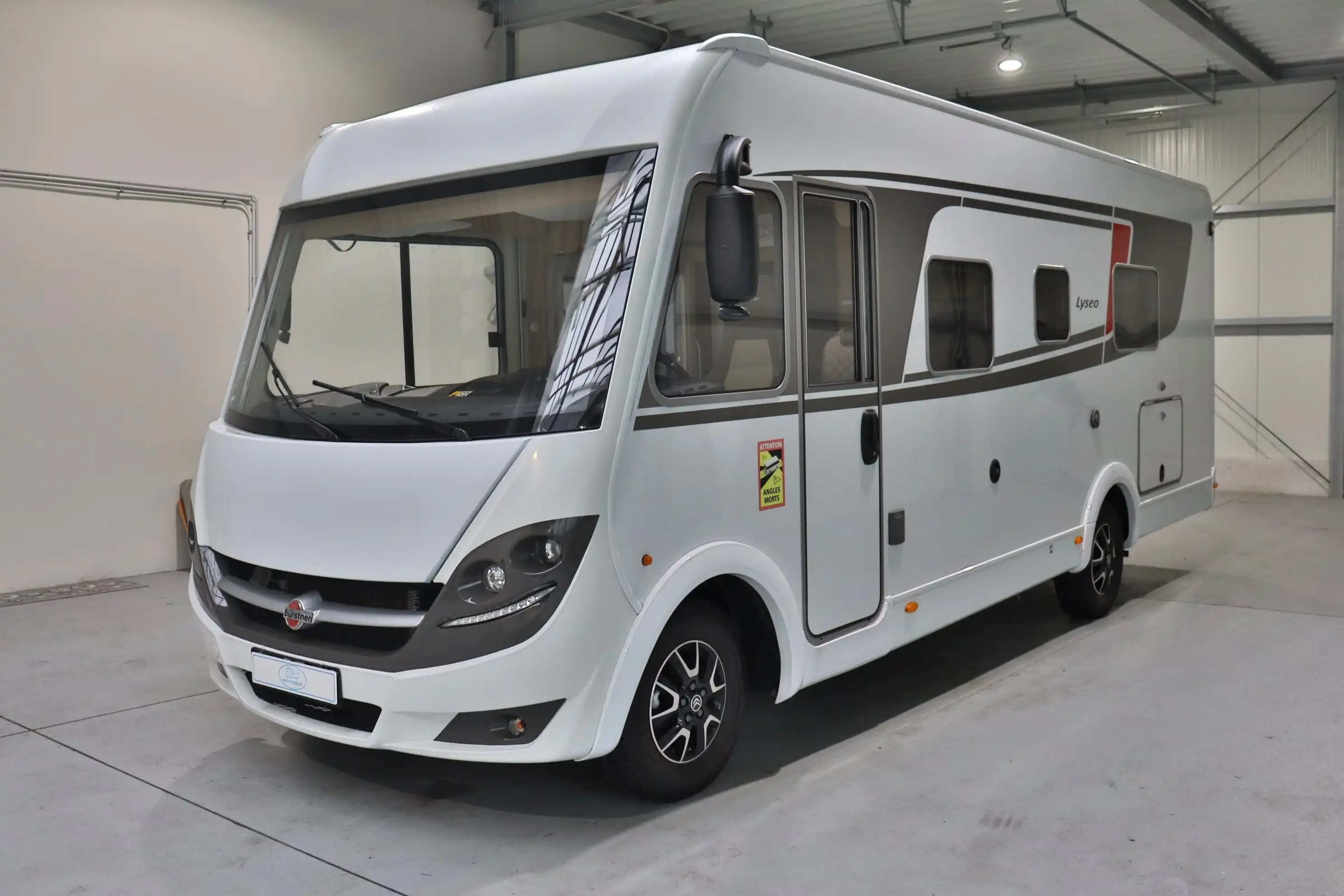 BUERSTNER Lyseo I 720